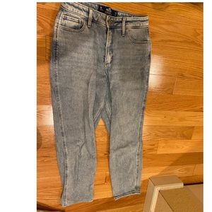 Hollister Vintage Stretch Curvy Mom Jean